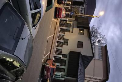 Spațiu comercial, de 280 mp, în Central - 7