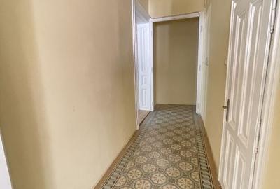 Ultracentral | 5 camere | Clădire istorică | Centrală proprie | Comision 0% - 12