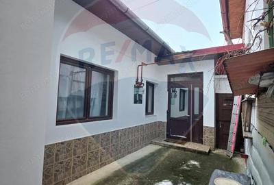 Casă cu 2 camere cu Teren 102 Mp în Central