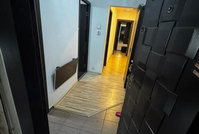 Apartament cu 2 camere decomandat în 9 Mai - 2