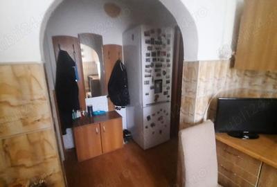 Apartament cu 4 camere nedecomandat în Motru - 4