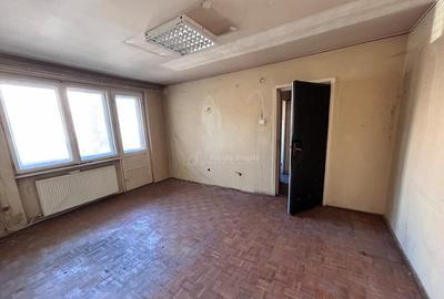 Apartament cu 3 camere semidecomandat în Central - 4
