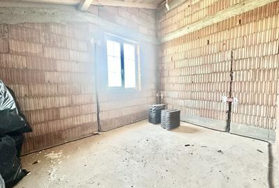 Duplex cu 4 camere cu Canalizare în Moșnița Veche - 14