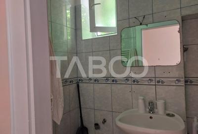 Apartament la casa 2 camere 52 mp si gradina 60 mp Central Cisnadie - 8