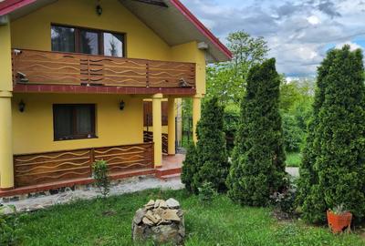Casă individuală cu 4 camere în Central