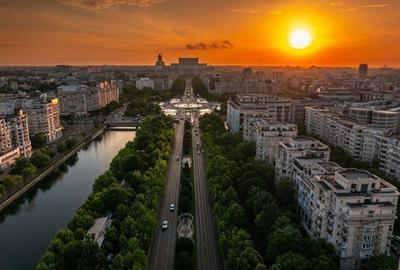 Apartament cu 5 camere decomandat în Decebal - 1