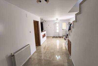 Casă cu 3 camere în Dumitrana - 1