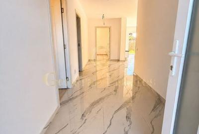 Casă individuală cu 3 camere cu Canalizare în Sânpetru - 1