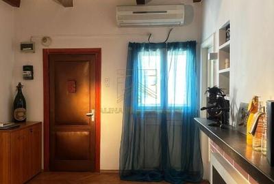 Vanzare - 3 camere  Str. Pasului - colt cu Armeneasca - 6