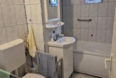 Apartament cu trei camere, zona Bradet, disponibil - 7