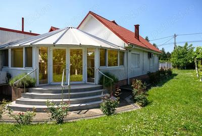 Casă cu 4 camere cu Teren 3500 Mp în Hemeiuș - 1