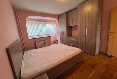 Apartament cu 4 camere semidecomandat în Circumvalațiunii - 9