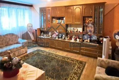 Casă cu 6 camere cu Canalizare în Est - 3