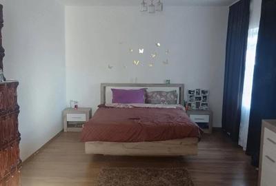 Casă cu Teren 2100 Mp în Sărățeni - 3