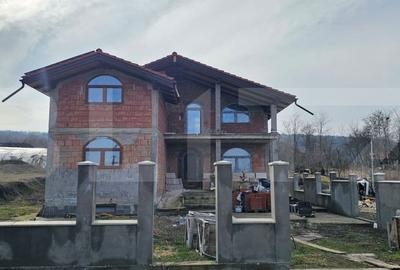 Casă cu 4 camere în Criș - 14