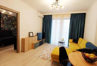 Apartament cu 3 camere semidecomandat, mobilat în Unirii