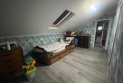 Casă cu 4 camere în Central