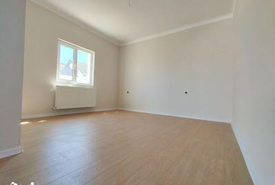 Casă cu 4 camere cu Teren 200 Mp în Lumina - 3