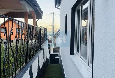 Casă cu 5 camere cu Canalizare în Central - 2