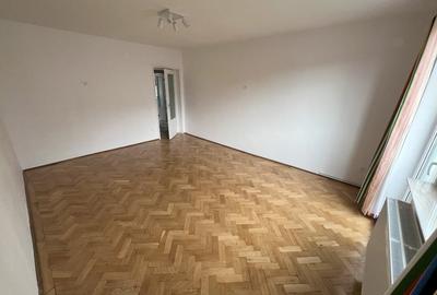 Apartament cu 2 camere decomandat în Centrul Civic - 2