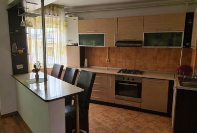 Apartament cu 4 camere decomandat în Cârăști - 5