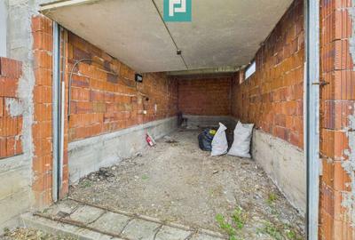 Casă la roșu P+E+M în Șagu - 14