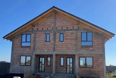 Duplex modern cu 4 camere in Sacalaz - Direct de la proprietar, fara comision! - 1