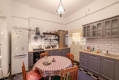 Apartament cu 4 camere decomandat în Central - 10