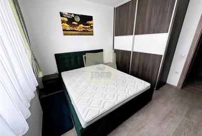 Apartament cu 3 camere decomandat, mobilat în Exterior Est