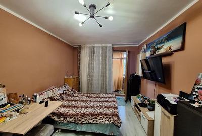 Apartament cu 3 camere decomandat în Mazepa 2