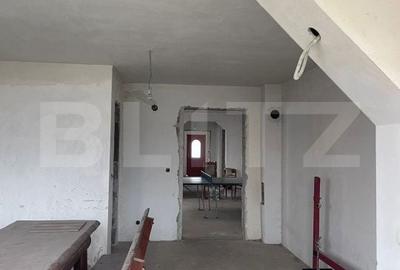 Casă cu 4 camere cu Teren 2900 Mp în Central - 3