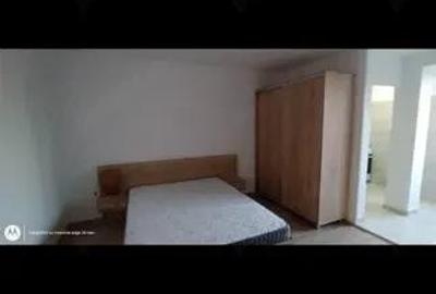 Garsonieră semidecomandată în Titan