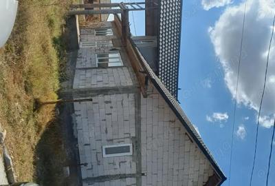 Casă cu 4 camere cu Teren 300 Mp în Baia - 8