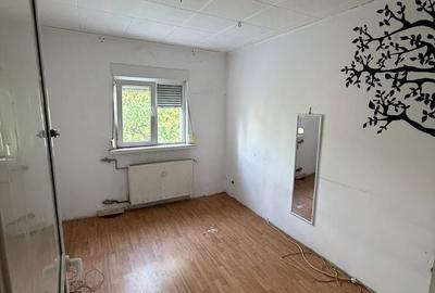 Apartament cu 4 camere semidecomandat în Apusului - 6