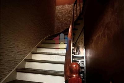 POSIBILITATE RATE!! Vila P 1 M, Centru Istoric, 5 camere, 30 - 4