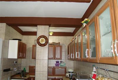 Casă cu 11 camere cu Teren 633 Mp în Clinceni - 15