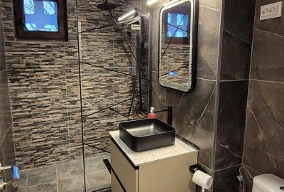 Apartament cu 3 camere semidecomandat în Podul de Piatră - 8