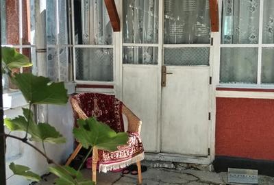 Casă cu 6 camere cu Teren 688 Mp în Brănești - 5