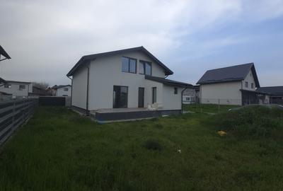 Casă individuală cu 4 camere cu Teren 380 Mp în Berceni - 2