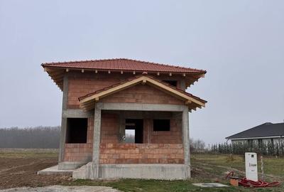 Casă cu 4 camere cu Teren 500 Mp în Central - 8