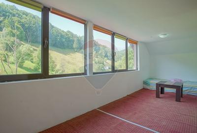 Casă individuală cu 21 camere cu Teren 1137 Mp în Moieciu - 48