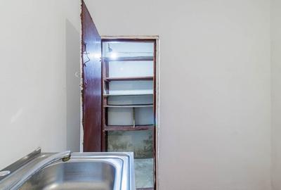 Casa Rahova 4 camere, 2 bucatarii, curte individuala - 10