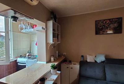 Apartament cu 3 camere semidecomandat în Exterior Vest - 4