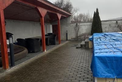 Casă cu 10 camere cu Teren 1000 Mp în Roșia - 1