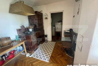 Casă cu 4 camere cu Teren 800 Mp în Central - 2