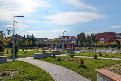 Apartament cu 3 camere semidecomandat în Central - 20