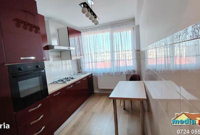 Apartament cu 3 camere semidecomandat în Micro 16