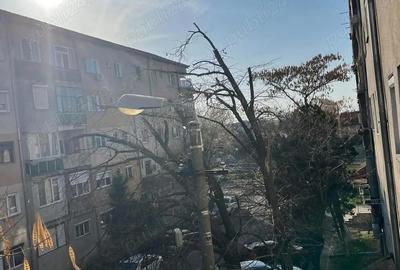 Apartament cu 3 camere semidecomandat în Calea Aradului - 2