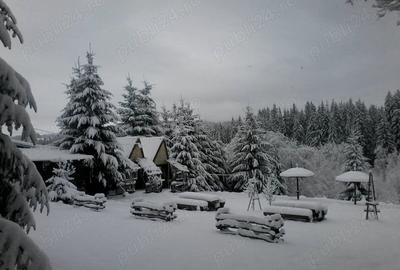 Vand 3 corpuri de constructii si teren langa VATRA DORNEI 259 000 euro negociabil-tota negociabil - 5