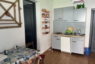 Casă cu 4 camere cu Teren 1800 Mp în Ucea - 1